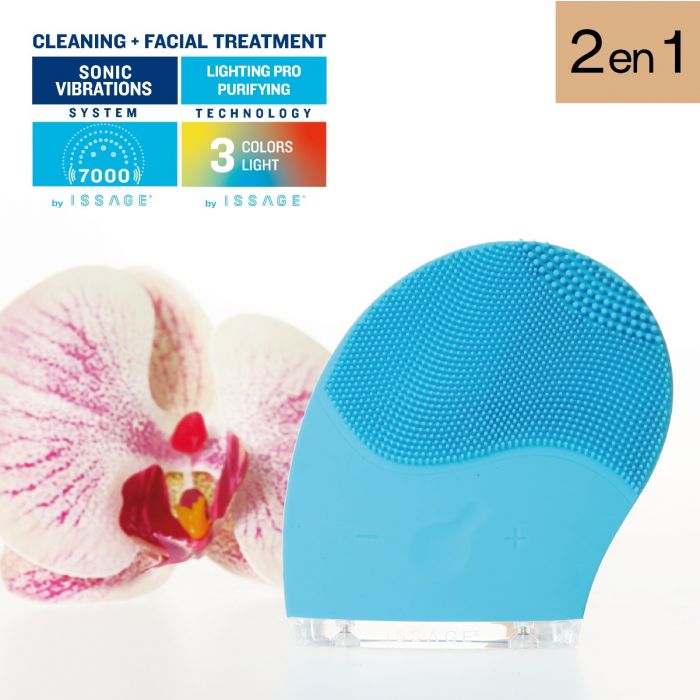 ISSAGE - CLEANLIGHT - Limpiador facial eléctrico con pulsaciones ultrasónicas azul<h2>Ilumina tu cara</h2>
<div style=margin-left:30px;>
<ul>
<li type=disc>Tratamiento lumínico de tres colores</li>
<li type=disc>Tecnología de vibración ultrasónica de 7000 RPM </li>
<li type=disc>Tres zonas de limpieza para adaptarse a cada rostro y llegar a las zonas complicadas</li>
<li type=disc>Limpia los poros, piel más suave y brillante, previene la aparición de arrugas</li>
<li type=disc>Aumenta el nivel de colágeno</li>
<li type=disc>Fabricado con filamentos de silicona 100%</li>
<li type=disc>Impermeable para uso en la bañera o ducha (Grado de resistencia al agua IPX7)</li>
<li type=disc>Batería recargable de 250mAh</li>
<li type=disc>Carga rápida de la batería en sólo 2 horas</li>
<li type=disc>Incluye cable de carga USB</li>
<li type=disc>Compacto y portátil y ligero para llevarlo de viaje</li>
<li type=disc><a href=/es/catalogsearch/result/?q=cleanlight target=_self>Disponible en varios colores</a></li>
</ul>
</div>
Te sorprenderías de saber todos los beneficios que podrías obtener utilizando el limpiador facial Issage Cleanlight.
 Y todo ello gracias a su sensacional tecnología de tratamiento de luz; el tratamiento lumínico de la piel, que está revolucionando el mundo de la belleza.