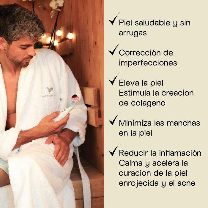ISSAGE - DERMASONIC WAND - Dispositivo de luz pulsada 3 en 1<h2>Tratamiento 3 en 1 para una piel saludable y sin arrugas</h2>

<div style=margin-left:30px;>
<ul>
<li type=disc>Sistema de luz pulsada</li>
<li type=disc>Versátil: para cara y cuerpo</li>
<li type=disc>Triple tecnología: iónica, ultrasónica y fotónica</li>
<li type=disc>Resultados visibles en pocas semanas</li>
<li type=disc>Fácil de usar y saludable</li>
</ul>
</div>

Los años no perdonan a nadie y el paso del tiempo se hace notar, sobretodo, en nuestra piel: se marchita, se arruga y se reseca.
 Con Dermasonic Wand podrás detener ese proceso y lucir una piel saludable, tersa y sin arrugas.
 ¿Quieres saber cómo? Sigue leyendo.



Descarga las instrucciones de Dermasonic Wand <a href=/pub/media/pdf/Dermasonic_Wand.
 pdf target=_blank>aquí</a>