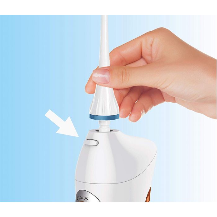 ISSAGE - ORAL JET-3 - Irrigador dental de triple funció<h2>Més efectiu que el fil dental tradicional per a l'eliminació de placa</h2>
<div style=margin-left:30px;>
<ul>
<li type=disc>3 funcions diferents</li>
<li type=disc>Fàcil de fer servir al voltant de ponts dentals i aparells d'ortodòncia</li>
<li type=disc>Millora la salut de les genives i redueix la gingivitis</li>
<li type=disc>Temporitzador automàtic de 2 minuts</li>
<li type=disc>Dipòsit d'aigua de 150 mil·lilitres</li>
<li type=disc>Disseny desmuntable per omplir fàcilment d'aigua</li>
<li type=disc>Flux d'aigua ultra fi de 0,6 mm</li>
<li type=disc>Disseny sense fil i silenciós</li>
<li type=disc>Carregador de bateria i un recanvi inclòs</li>
<li type=disc>Capçal extraïble fàcil de rentar</li>
<li type=disc>Mida: 28 centímetres aproximadament</li>
</ul>
</div>


La potència de l'aigua a pressió de la tecnologia Power Jet d'Issage elimina fins a un 99,9% de placa.