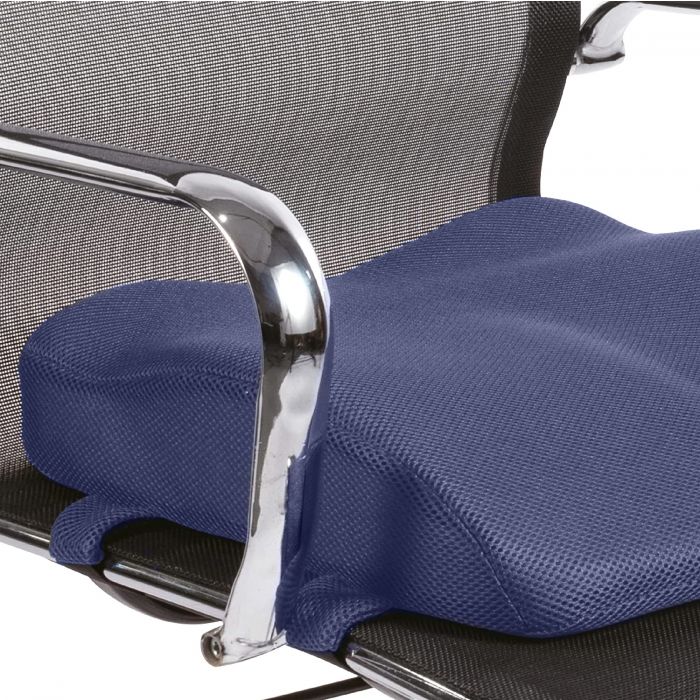 ISSAGE - FORY DUO BLUE - Siège et dossier orthopédiques en mousse à mémoire de forme<h2>Mettre fin aux douleurs lombaires avec un maximum de confort et de commodité</h2>

<div style=margin-left:30px;>
<ul>
<li type=disc>Conception ergonomique</li>
<li type=disc>Coussin avec revêtement amovible en 100 % polyester</li>
<li type=disc>Sangle réglable pour s'adapter à la plupart des sièges</li>
<li type=disc>Support lombaire pour le milieu et le bas du dos</li>
<li type=disc>Aide à améliorer la circulation</li>
<li type=disc>Améliore la posture du corps</li>
<li type=disc><a href=/fr/catalogsearch/result/?q=fory target=_self>Disponible en plusieurs couleurs</a></li>
</ul>
</div>


2 en 1.
 Coussin d'assise et coussin de soutien lombaire avec mousse à mémoire qui conserve sa forme et s'adapte à votre corps.


Ce support lombaire avec mémoire aide à améliorer la circulation et améliore la posture du corps, soulageant les douleurs lombaires.


Siège et dossier ergonomiques confortables avec mousse à mémoire de forme en mousse de polyuréthane à mémoire de haute qualité qui offre un maximum de confort et prévient les douleurs lombaires causées par une mauvaise posture pendant de longues heures au bureau.
